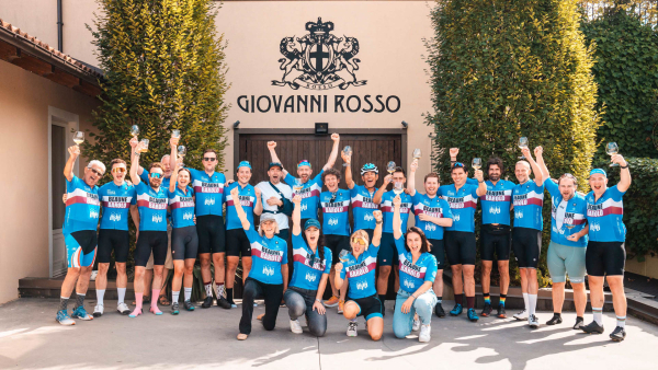 Giovanni Rosso e Berry Bros &amp; Rudd portano a termine la sfida ciclistica Beaune to Barolo a sostegno della lotta contro la SLA.